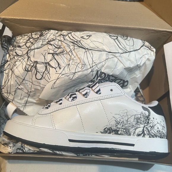 Osiris Black and White Striped Sneakers - Picture 9 of 9